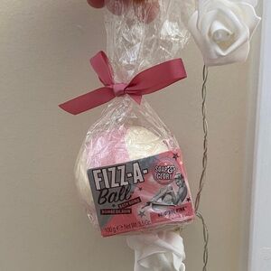 🆕 Soap & Glory Bath Bomb- Rose & Bergamot